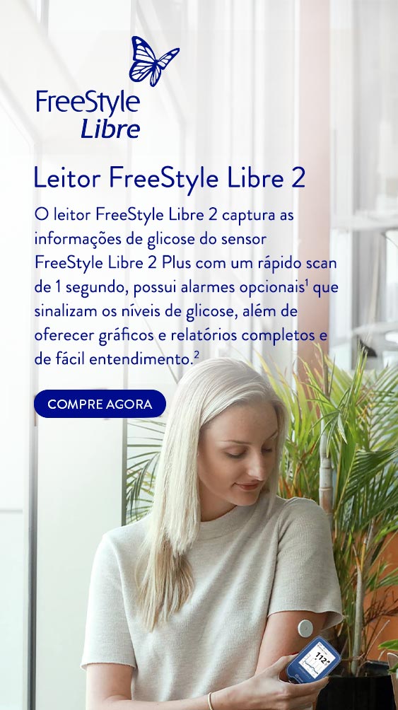 Mulher escaneando o sensor FreeStyle Libre 2 Plus com o leitor FreeStyle Libre 2. Seguido pelo texto "Leitor FreeStyle Libre 2. O leitor FreeStyle Libre 2 captura as informações de glicose do sensor FreeStyle Libre 2 Plus com um rápido scan de 1 segundo, possui alarmes opcionais1 que sinalizam os níveis de glicose, além de oferecer gráficos e relatórios completos e de fácil entendimento.2" e o botão "Compre Agora"